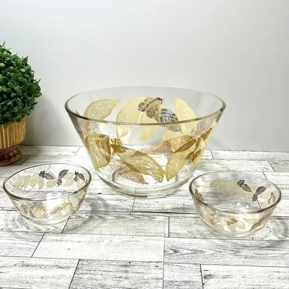 Vintage Mid Century Gold Leaf Bowl Set of 3